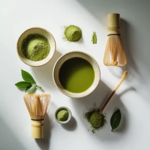 ผงชาเขียวบดด้วยหิน สีเขียวเข้ม กลิ่นหญ้าสด เก็บในภาชนะสุญญากาศ คงรสชาติยาวนาน